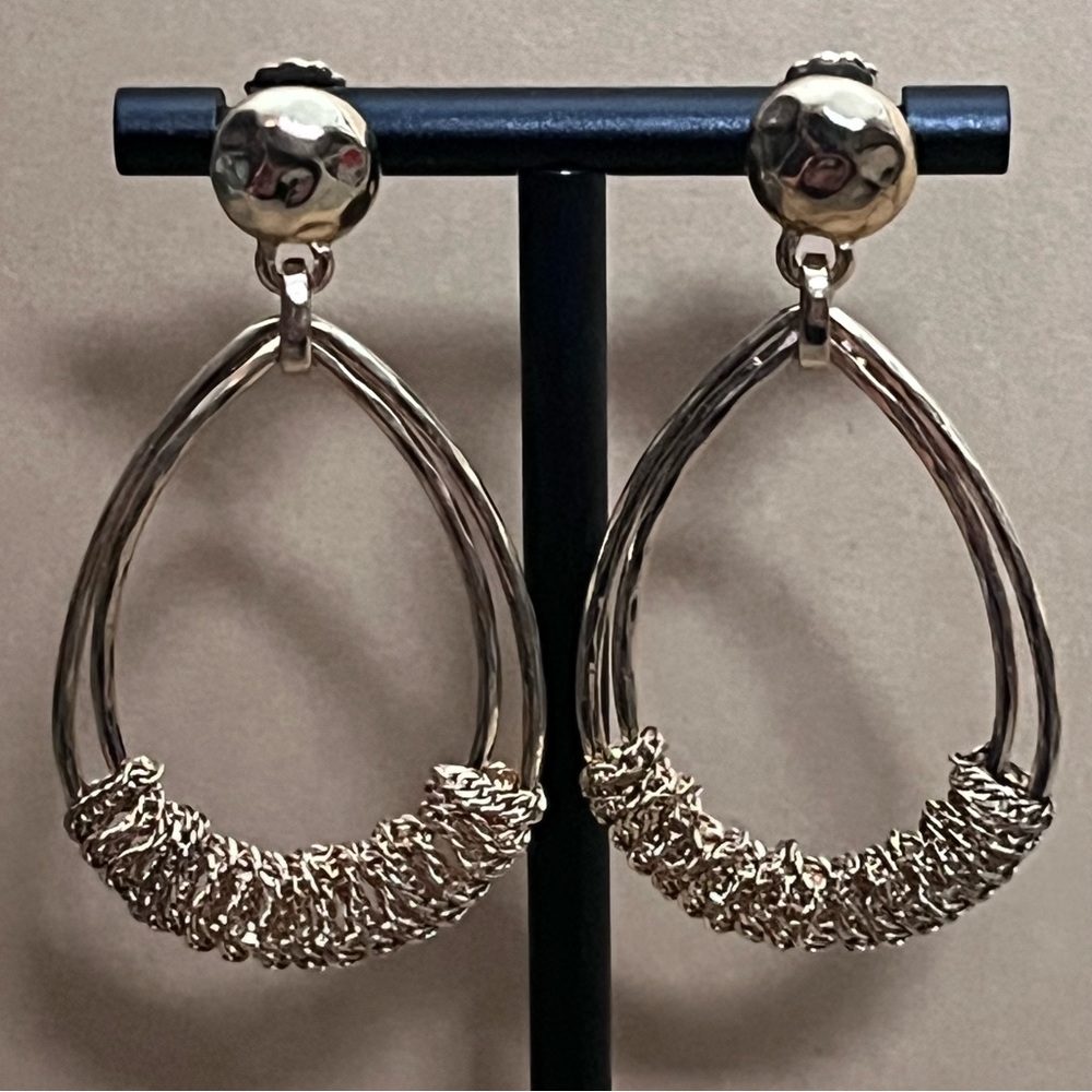 NWT Belle Badgley Mischka Gold Tone Chain Dangle Earrings